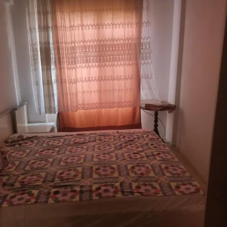 Bahceli Ev Muestakil Burhaniye